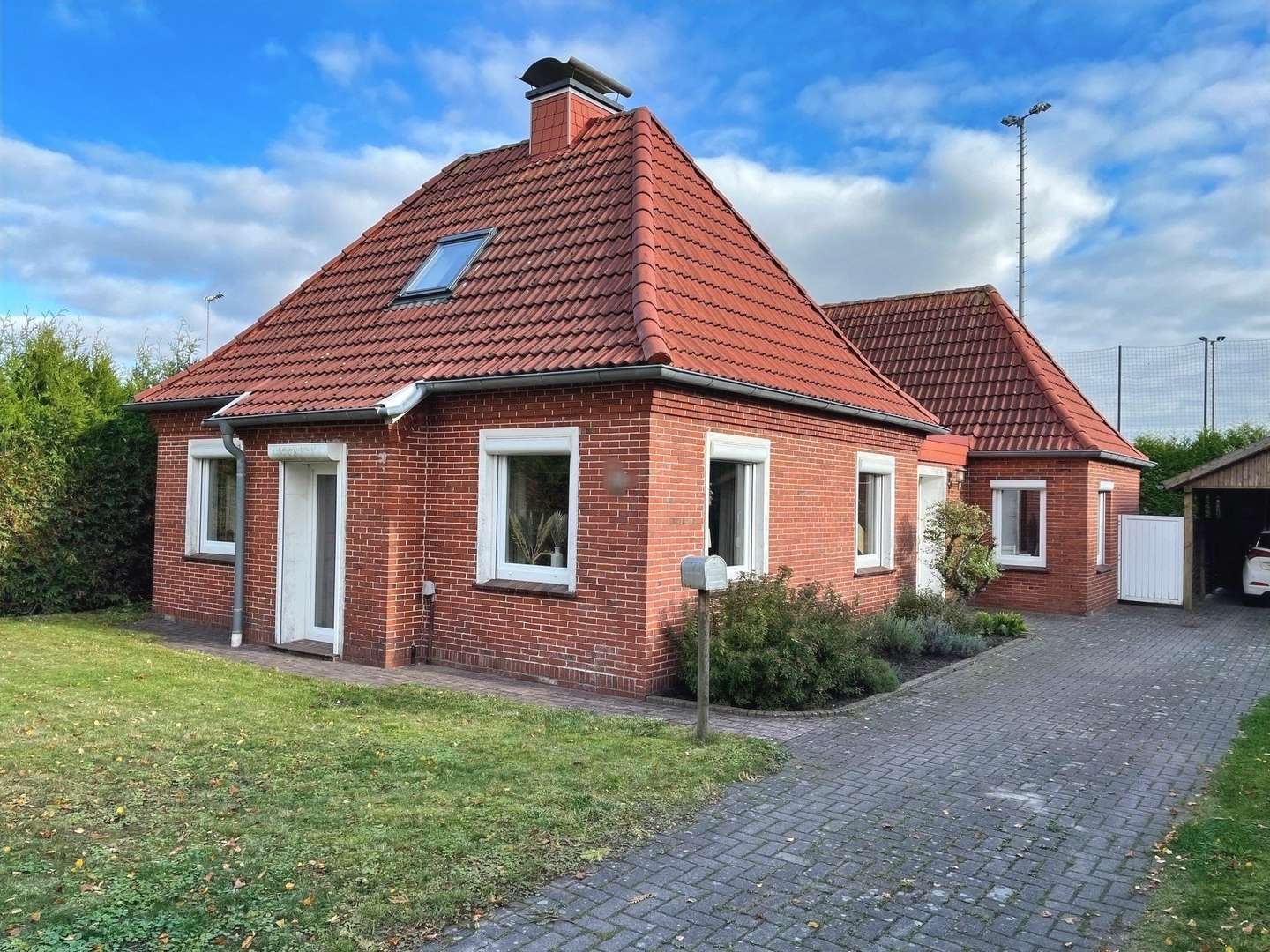 Außenansicht Außenansicht - Einfamilienhaus in 26624 Südbrookmerland mit 125m² kaufen
