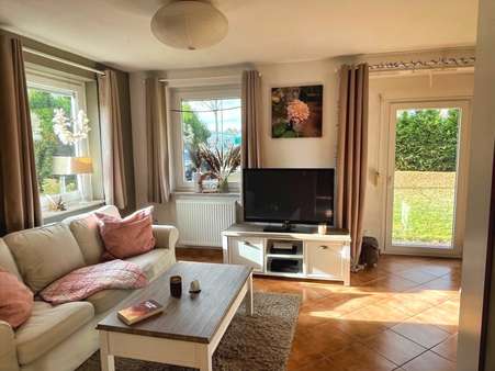 Wohnzimmer Wohnzimmer - Einfamilienhaus in 26624 Südbrookmerland mit 125m² kaufen