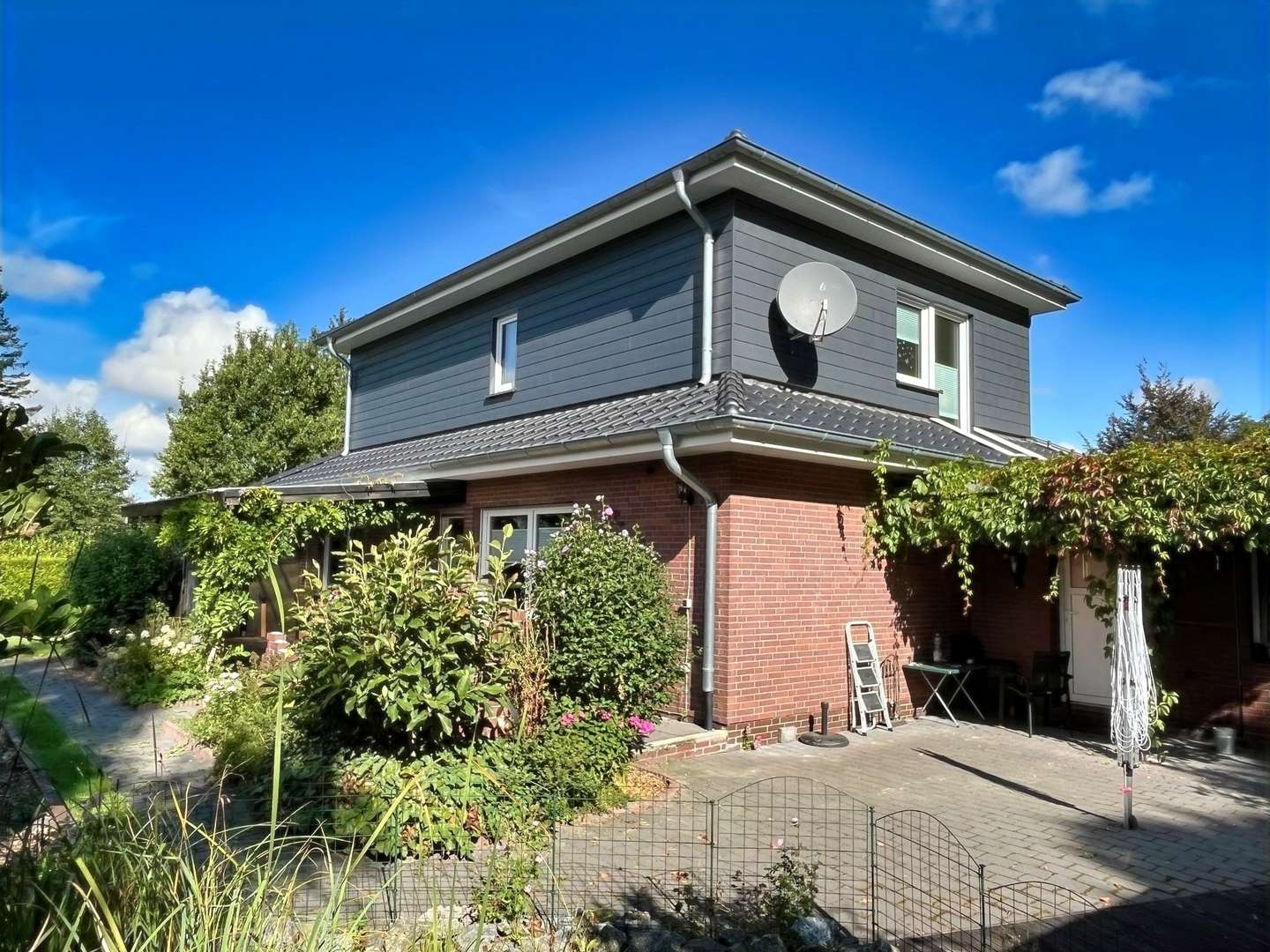 Außenansicht Außenansicht - Einfamilienhaus in 26607 Aurich mit 152m² kaufen