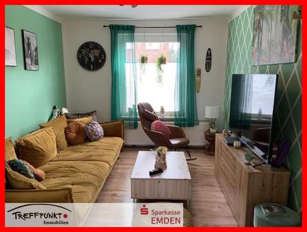 Wohnzimmer - Reihenmittelhaus in 26721 Emden mit 116m² kaufen