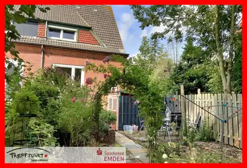 Pflegeleichtes, modernisiertes Reihenendhaus mit Carport