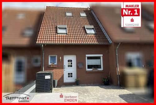 Titelbild Titelbild - Reihenmittelhaus in 26721 Emden mit 110m² kaufen