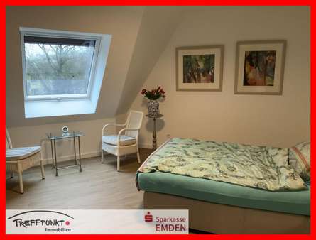 Schlafzimmer - Etagenwohnung in 26725 Emden mit 84m² mieten