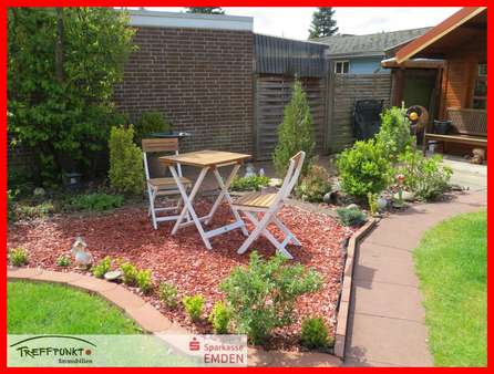 Kleiner, weiterer Sitzplatz - Bungalow in 26721 Emden mit 150m² kaufen