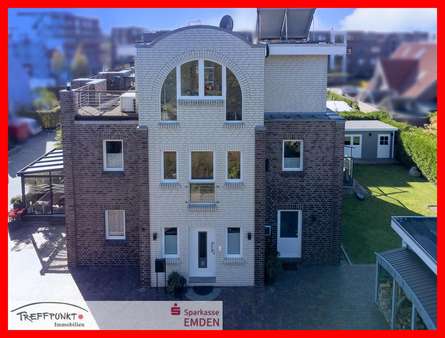 Vordere Ansicht - Einfamilienhaus in 26725 Emden mit 252m² kaufen