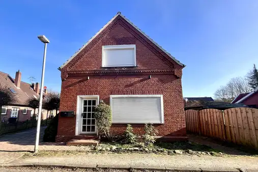 Vermietetes Zweiparteienhaus mit Einliegerwohnung im Zentrum