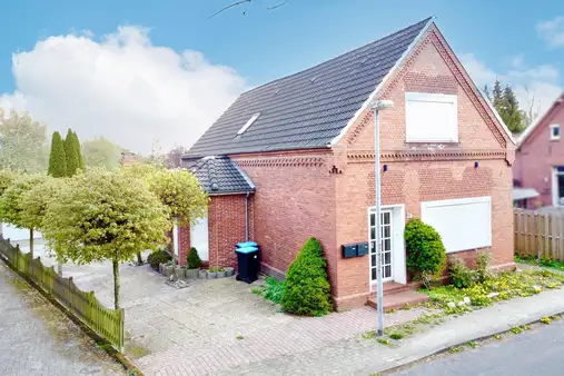 Vermietetes Zweiparteienhaus mit Einliegerwohnung im Zentrum