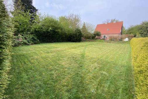 Grundstück/Zweiter Garten - Zweifamilienhaus in 26409 Wittmund mit 112m² kaufen