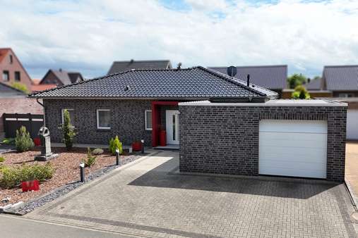 Straßenfront - Einfamilienhaus in 26826 Weener mit 110m² kaufen