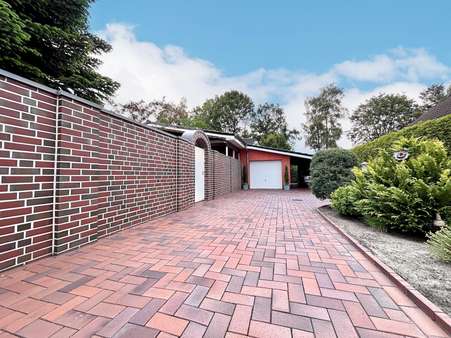 Auffahrt - Bungalow in 26810 Westoverledingen mit 107m² kaufen