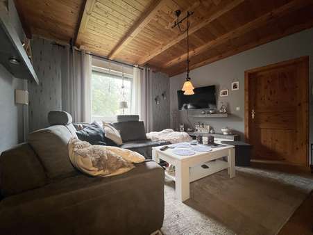 Wohnzimmer - Einfamilienhaus in 26446 Friedeburg mit 145m² kaufen