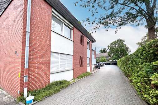 Auffahrt Auffahrt - Mehrfamilienhaus in 26871 Papenburg mit 850m² kaufen