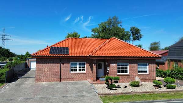 Vorderansicht Vorderansicht - Bungalow in 26817 Rhauderfehn mit 151m² kaufen