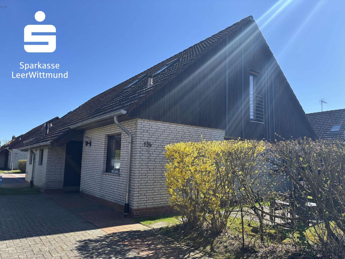 Frontansicht - Dachgeschosswohnung in 26409 Wittmund mit 35m² kaufen