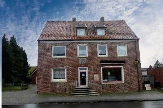Frontansicht - Zwangsversteigerung Mehrfamilienhaus in 26826 Weener mit 254m² kaufen