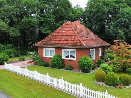 Vorderansicht Vorderansicht - Bungalow in 26817 Rhauderfehn mit 81m² kaufen