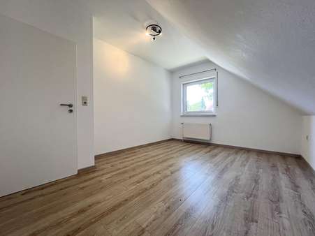 Schlafzimmer - Dachgeschosswohnung in 26446 Friedeburg mit 63m² kaufen