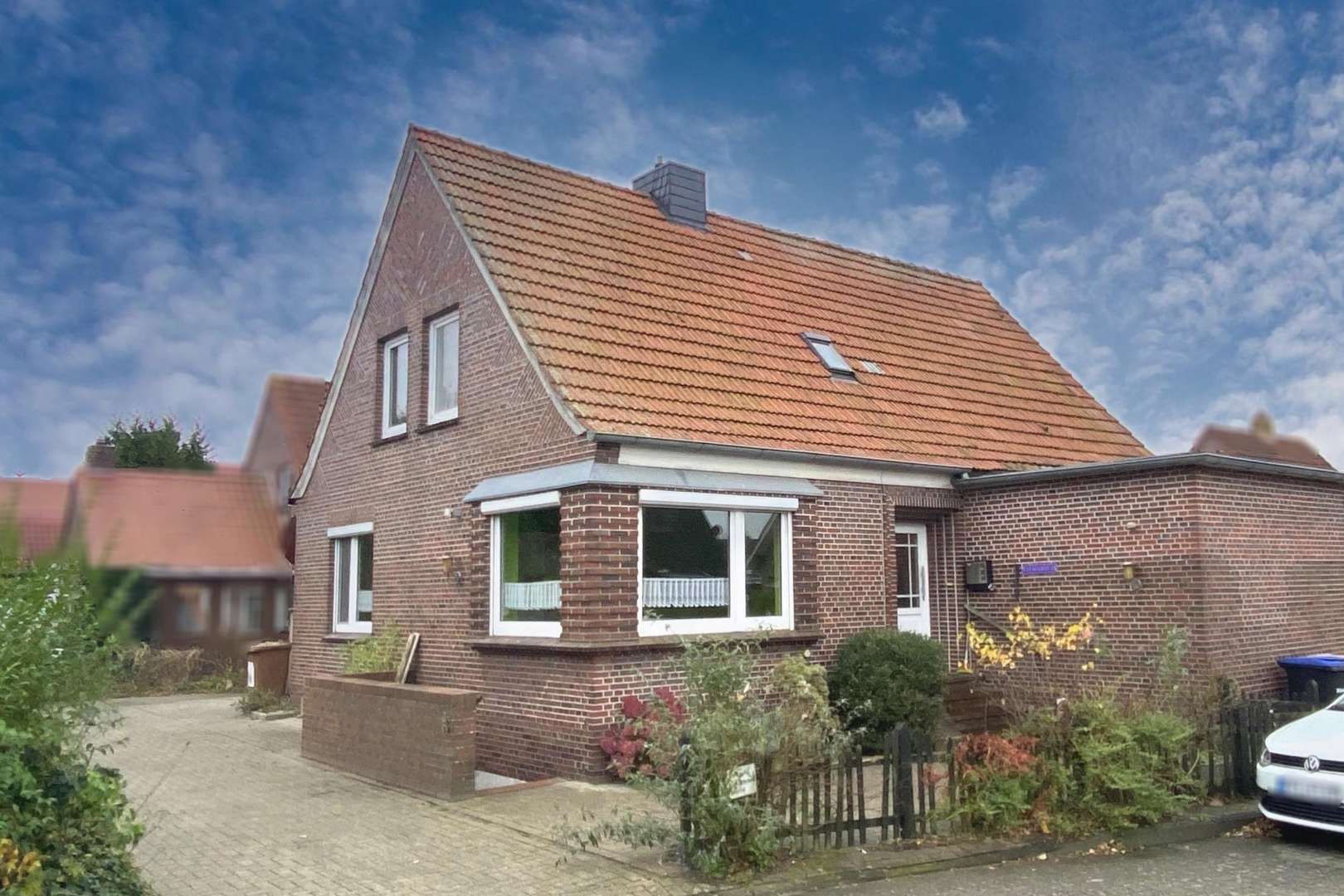 Außenansicht Wohnhaus Außenansicht Wohnhaus - Einfamilienhaus in 26441 Jever mit 90m² als Kapitalanlage kaufen