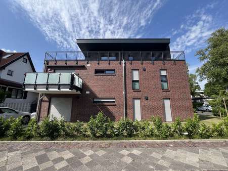 Außenansicht Außenansicht - Etagenwohnung in 26384 Wilhelmshaven mit 77m² kaufen