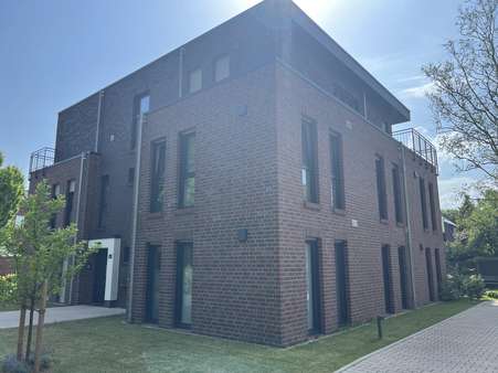 Außenansicht Außenansicht - Etagenwohnung in 26384 Wilhelmshaven mit 77m² kaufen