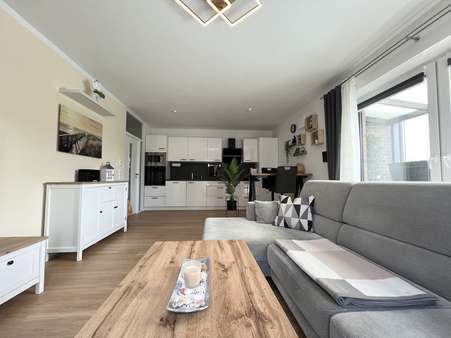 Wohnzimmer Wohnzimmer - Etagenwohnung in 26384 Wilhelmshaven mit 77m² kaufen