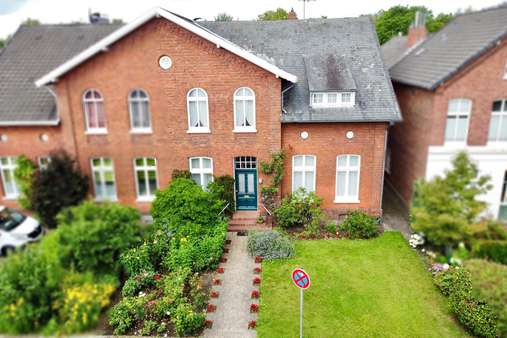 Vogelperspektive Vogelperspektive - Doppelhaushälfte in 26789 Leer mit 240m² kaufen