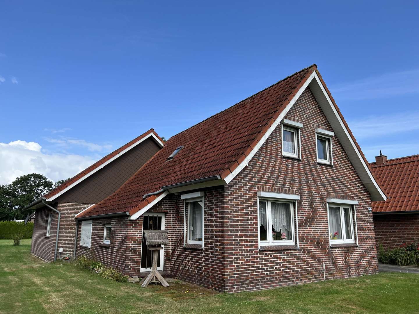 Außenansicht Außenansicht - Einfamilienhaus in 26670 Uplengen mit 107m² kaufen