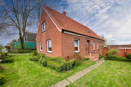 Straßenfront - Einfamilienhaus in 26831 Bunde mit 110m² kaufen