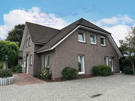 Seitenansicht Seitenansicht - Bürohaus in 26817 Rhauderfehn mit 65m² kaufen