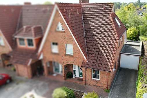 Straßenfront Straßenfront - Reihenendhaus in 26789 Leer mit 100m² kaufen