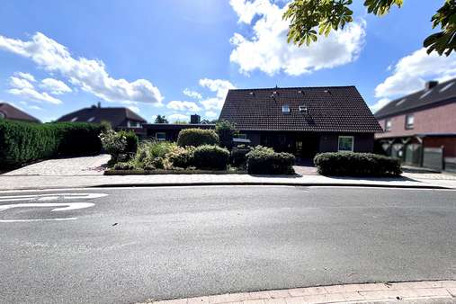 Frontansicht Frontansicht - Einfamilienhaus in 26789 Leer mit 290m² kaufen