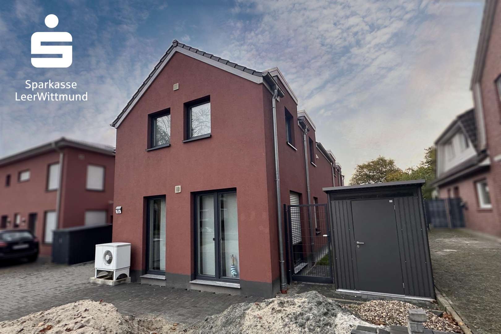 Frontansicht Frontansicht - Dachgeschosswohnung in 26789 Leer mit 79m² kaufen