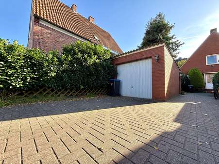 Auffahrt - Einfamilienhaus in 26789 Leer mit 95m² kaufen