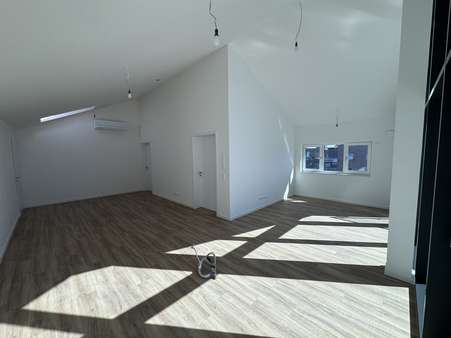 Küche/ Wohnbereich - Penthouse-Wohnung in 26789 Leer mit 134m² kaufen