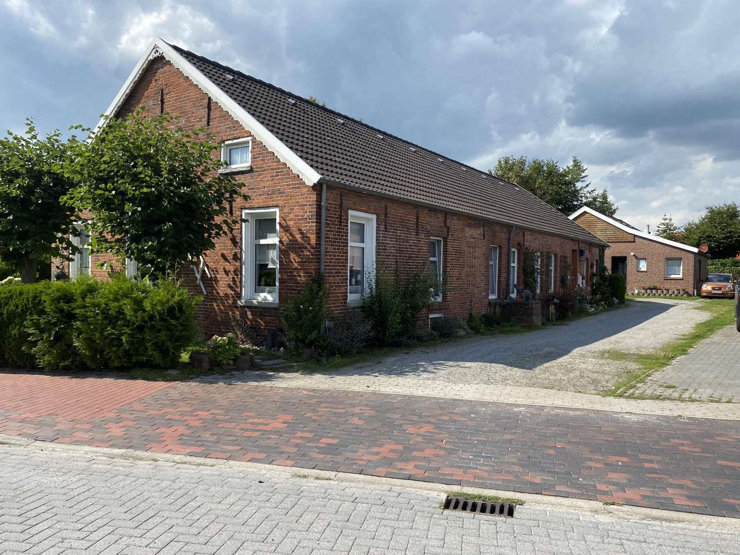 Straßenfront - Mehrfamilienhaus in 26826 Weener mit 236m² kaufen
