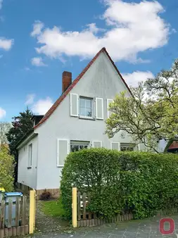 Ihr neues Zuhause - Freistehendes 1-Fam.-Haus mit Garage und Ausbaupotenzial in ruhiger Bestlage