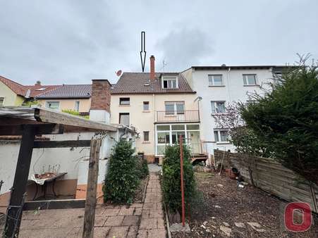 Rückseite mit Garten - Mehrfamilienhaus in 67063 Ludwigshafen am Rhein / Friesenheim mit 156m² kaufen