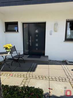 Hauseingang - Einfamilienhaus in 68519 Viernheim mit 392m² kaufen