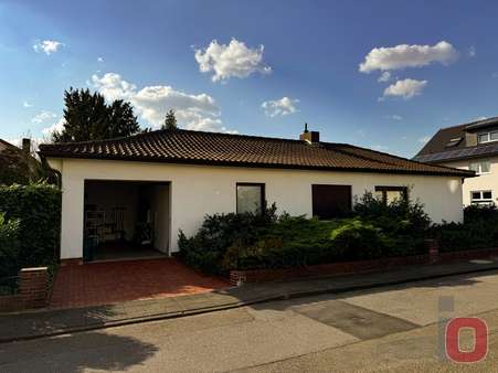 Strassenansicht3 - Bungalow in 68519 Viernheim mit 165m² kaufen