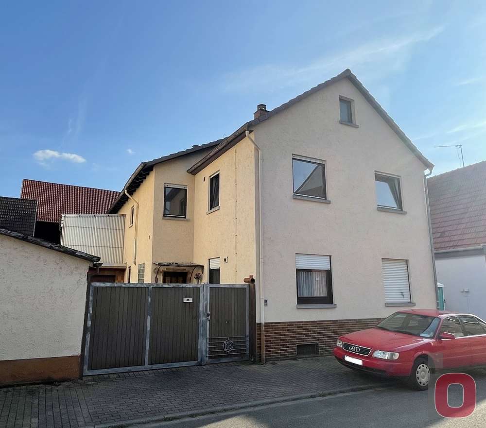 Strassenansicht Strassenansicht - Zweifamilienhaus in 68542 Heddesheim mit 190m² kaufen