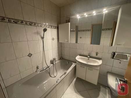 Bad Bad - Etagenwohnung in 68519 Viernheim mit 65m² kaufen