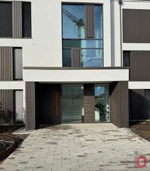 Hauseingang - Erdgeschosswohnung in 68519 Viernheim mit 110m² mieten