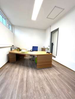 Empfang - Industriehalle in 68519 Viernheim mit 290m² mieten