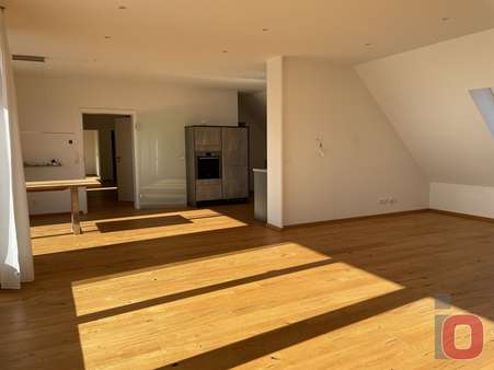 Wohn-Essbereich - Dachgeschosswohnung in 68519 Viernheim mit 130m² günstig kaufen