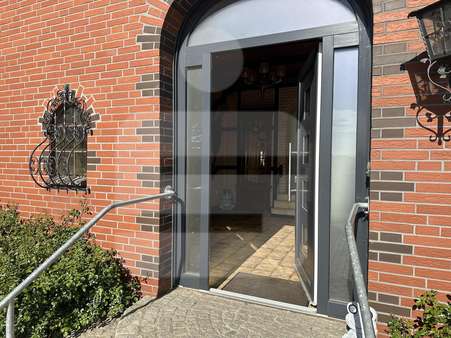 Treten Sie ein - Zweifamilienhaus in 27211 Bassum mit 204m² kaufen
