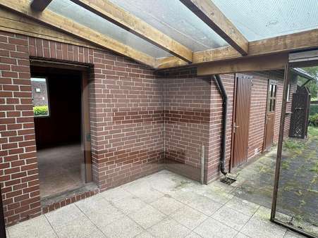 Überdachte Terrasse - Einfamilienhaus in 27211 Bassum mit 152m² kaufen
