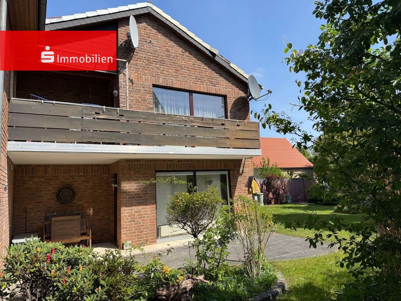 Südansicht auf die große Sonnenterrasse - Erdgeschosswohnung in 28844 Weyhe mit 80m² kaufen