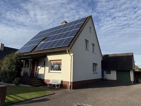 Außenansicht Hofseite Außenansicht Hofseite - Einfamilienhaus in 49356 Diepholz mit 129m² kaufen