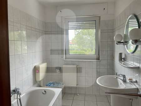 Tageslichtbad - Etagenwohnung in 27232 Sulingen mit 70m² kaufen