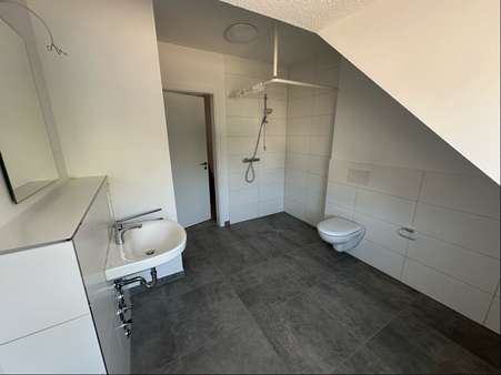 Bad - Dachgeschosswohnung in 27389 Fintel mit 83m² kaufen